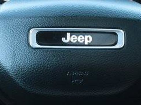 Used 2022 Jeep Grand Cherokee Limited 4xe image 14