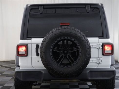 Used 2019 Jeep Wrangler Unlimited Sport S image 17