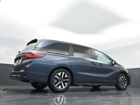Certified 2025 Honda Odyssey EX-L image 23