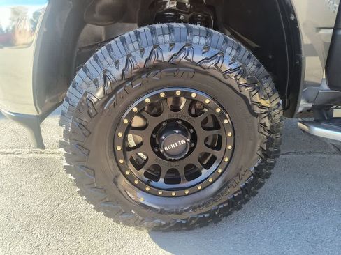 Used 2024 RAM 2500 Big Horn image 10