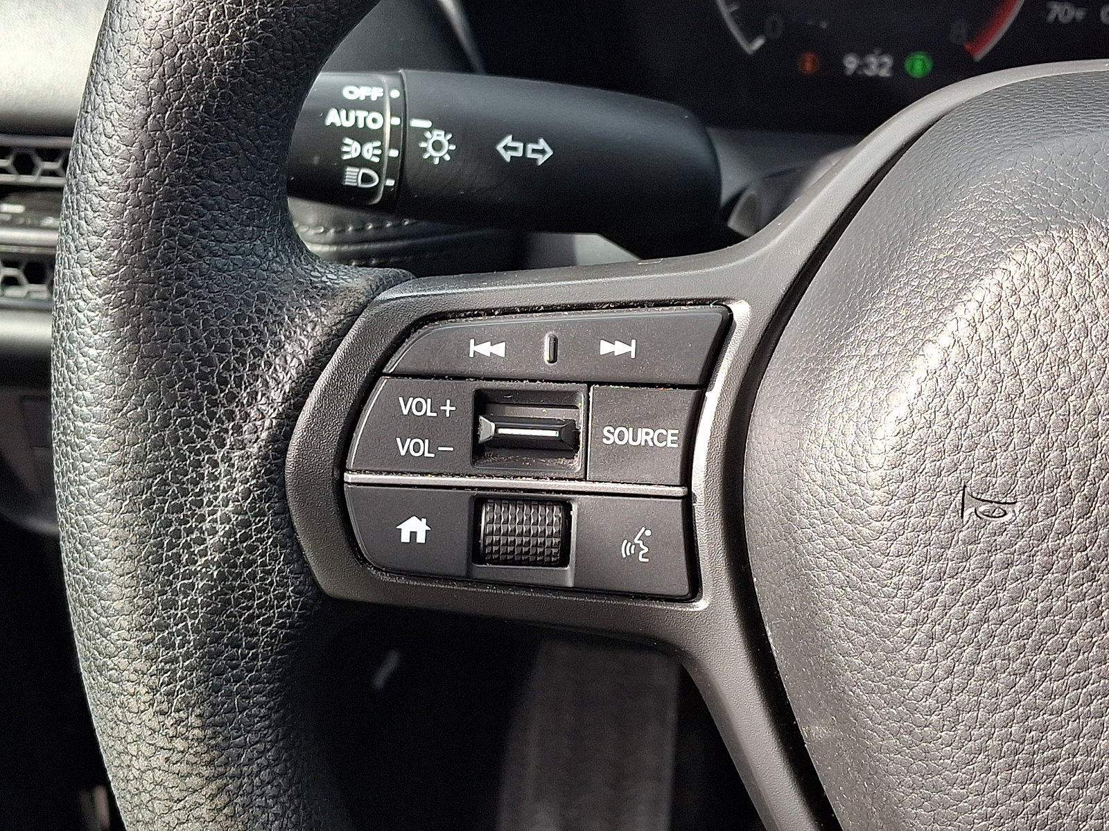 Used 2025 Honda HR-V LX image 20