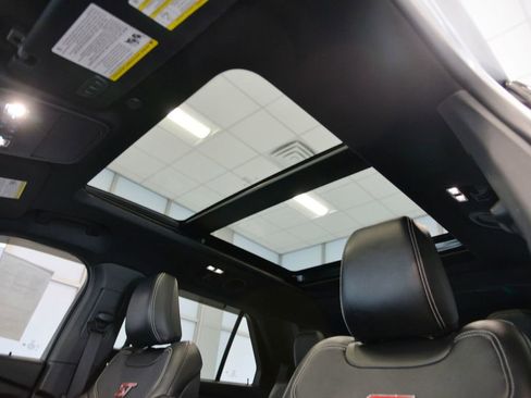 Used 2020 Ford Explorer ST w/ ST Street Pack image 27