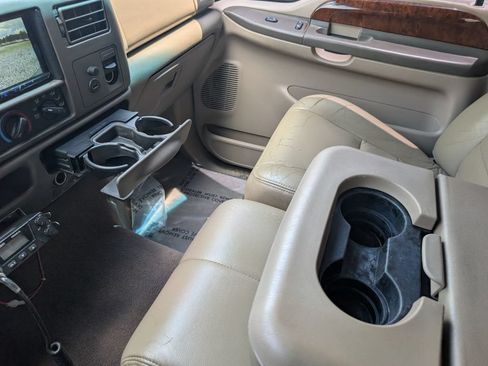 Used 2003 Ford F250 Lariat AWD/4WD image 24