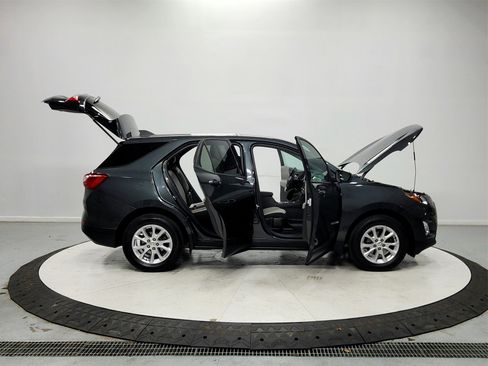 Used 2019 Chevrolet Equinox LS w/ LS Convenience Package image 16