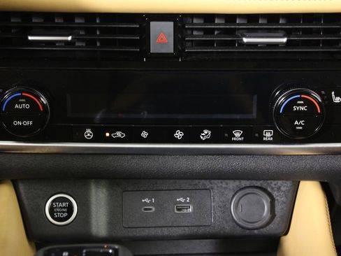 Used 2023 Nissan Rogue Platinum image 22