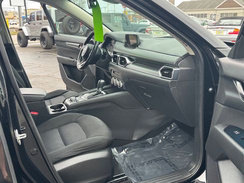 Used 2018 MAZDA CX-5 Sport image 18