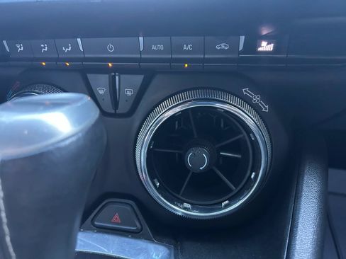 Used 2016 Chevrolet Camaro LT RWD image 23