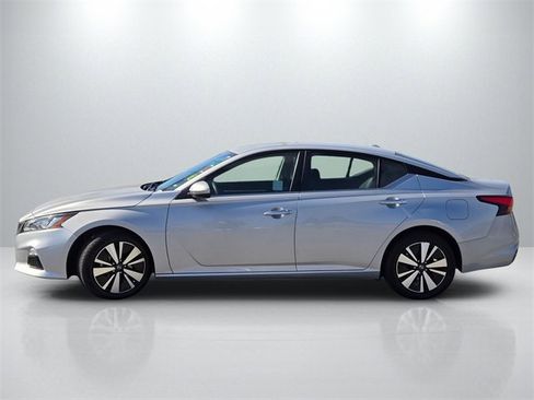 Used 2022 Nissan Altima 2.5 SV image 7