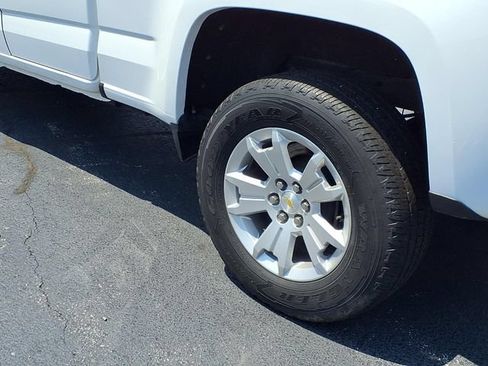 Used 2022 Chevrolet Colorado LT w/ Fleet Safety Package RWD image 18