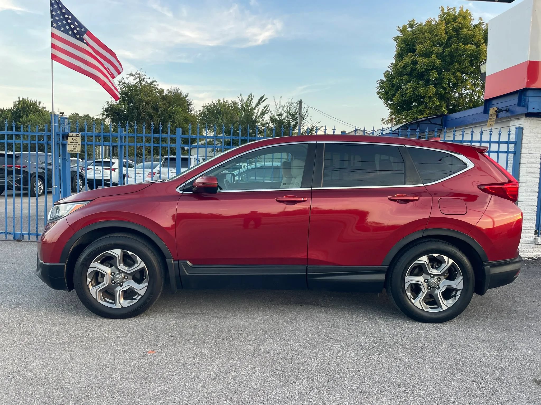 Used 2018 Honda CR-V EX-L image 2