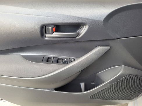 Used 2025 Toyota Corolla LE FWD image 24
