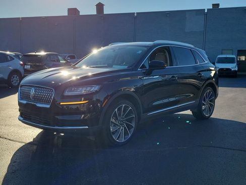 Certified 2022 Lincoln Nautilus Reserve w/ Equipment Group 201A image 8