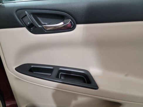 Used 2010 Chevrolet Impala LTZ FWD image 21