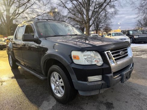 Used 2010 Ford Explorer Sport Trac XLT image 3