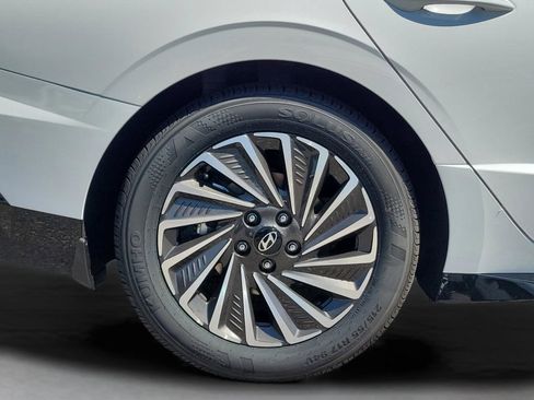 New 2026 Hyundai Sonata Limited FWD image 40