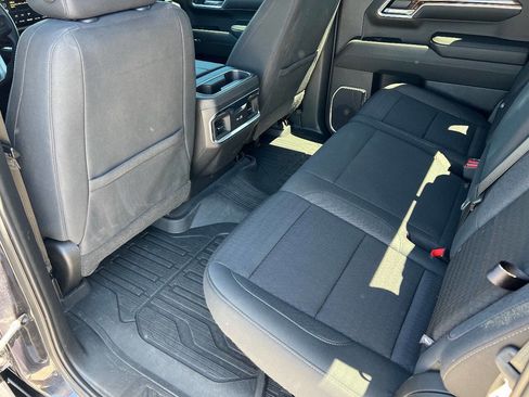 Used 2022 GMC Sierra 1500 Elevation w/ LPO, Elevation Black Package AWD/4WD image 18