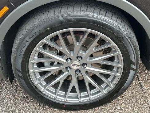 Used 2019 Lincoln Nautilus Reserve image 16