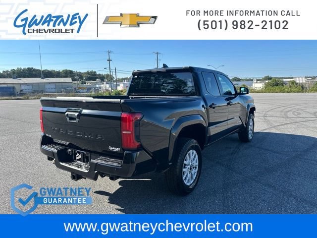 Used 2024 Toyota Tacoma SR5 AWD/4WD image 5