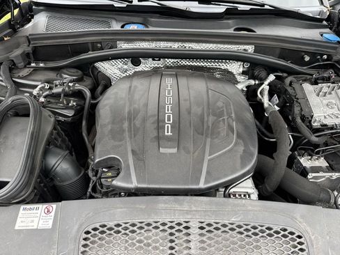 Used 2021 Porsche Macan image 60