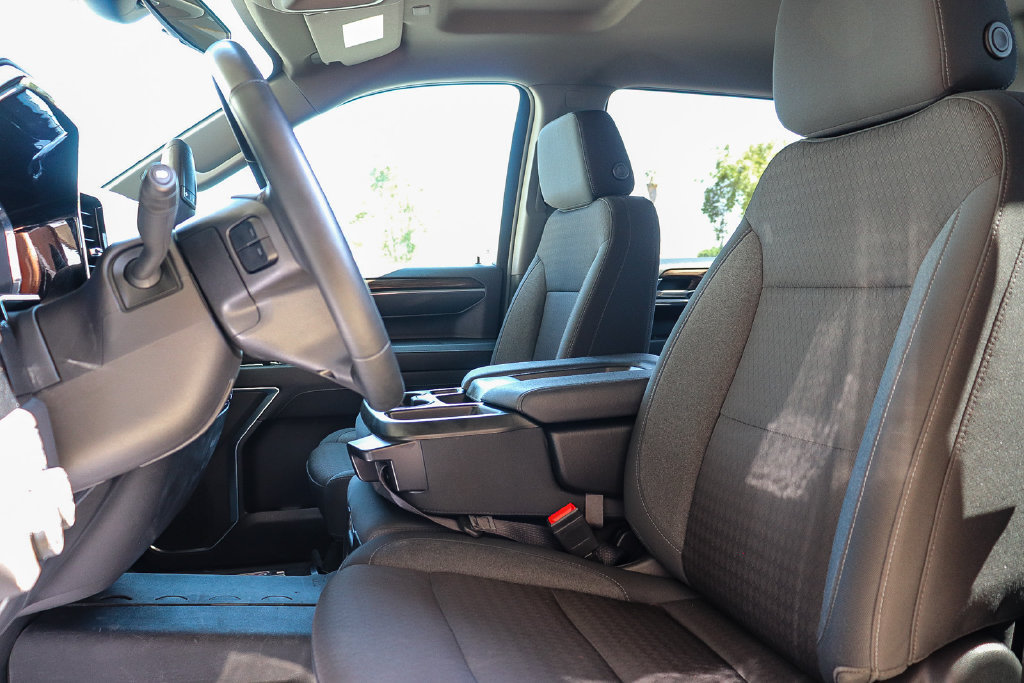 Used 2024 Chevrolet Silverado 1500 LT Trail Boss AWD/4WD image 17