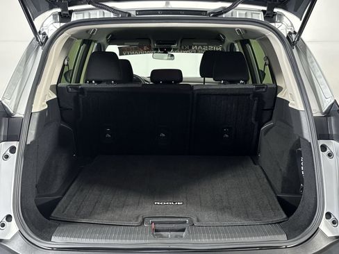 Used 2023 Nissan Rogue SV image 25