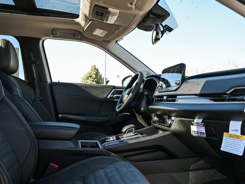 New 2025 Mitsubishi Outlander SE AWD/4WD image 11