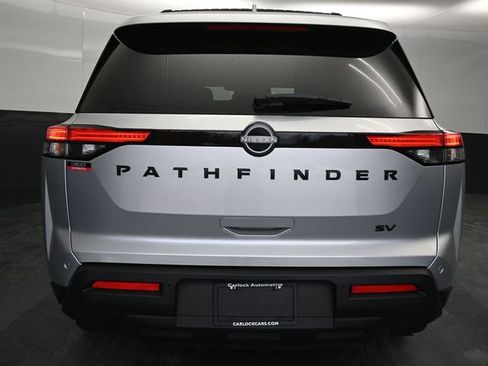 Used 2024 Nissan Pathfinder SV w/ Black Appearance Package image 11