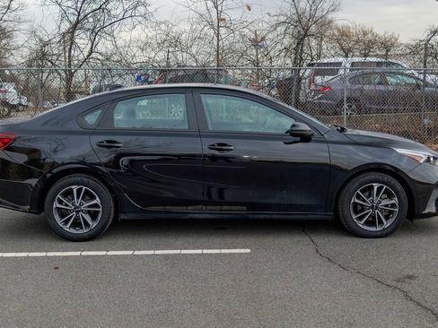 Used 2023 Kia Forte LXS image 8