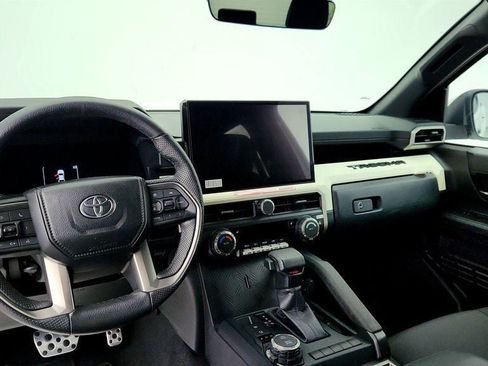 Used 2024 Toyota Tacoma TRD Sport image 12