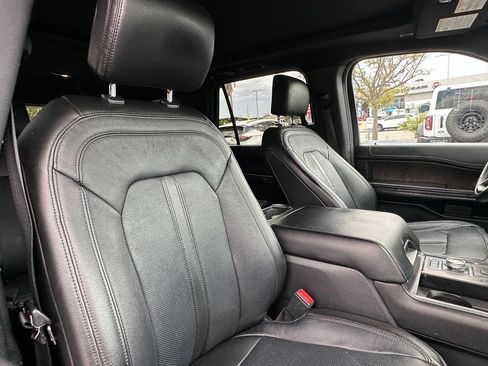 Used 2020 Ford Expedition Limited w/ Equipment Group 302A AWD/4WD image 17
