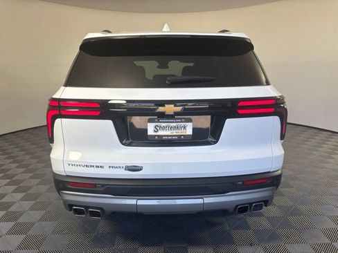 Used 2025 Chevrolet Traverse LT w/ Sun and Wheel Package AWD/4WD image 39