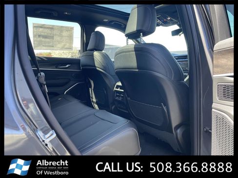 New 2026 Jeep Grand Cherokee Limited Reserve AWD/4WD image 13