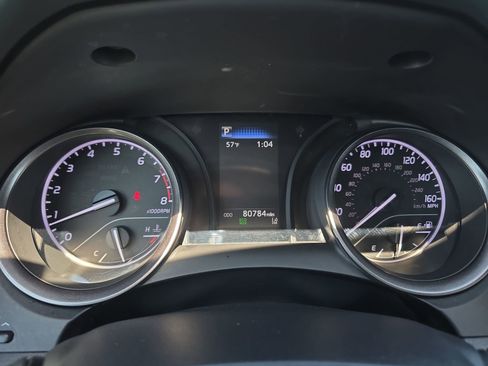 Used 2022 Toyota Camry SE image 18