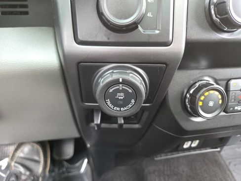 Used 2019 Ford F150 XLT w/ Equipment Group 302A Luxury AWD/4WD image 13