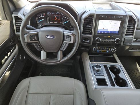 Used 2020 Ford Expedition XLT w/ Equipment Group 202A RWD image 11