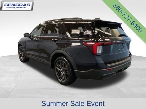 Used 2025 Ford Explorer ST-Line w/ ST-Line Street Pack AWD/4WD image 5