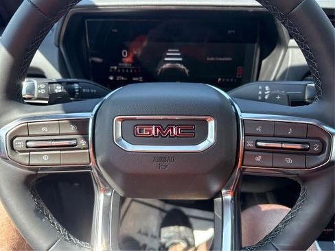 New 2026 GMC Terrain Elevation image 25