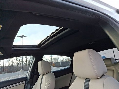 Used 2020 Honda Civic EX image 16