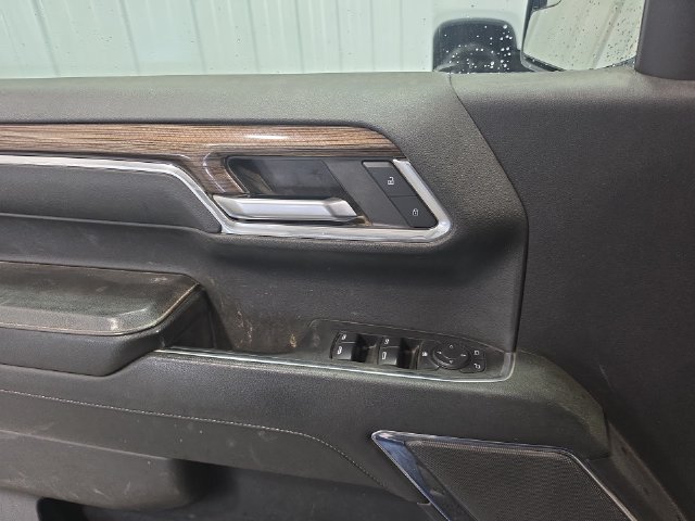 Used 2023 Chevrolet Silverado 1500 LT AWD/4WD image 15