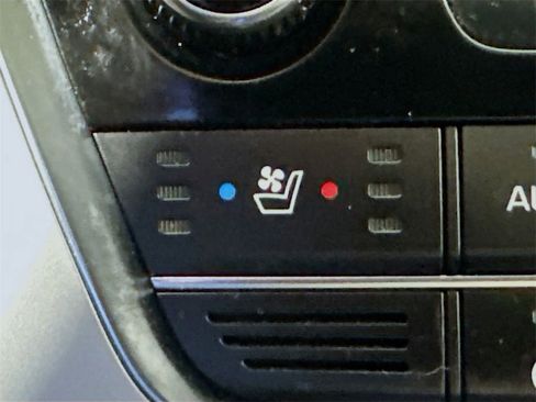 Used 2015 Hyundai Sonata Limited w/ Option Group 05 image 24