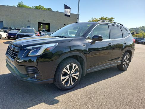 Used 2024 Subaru Forester Limited AWD/4WD image 1
