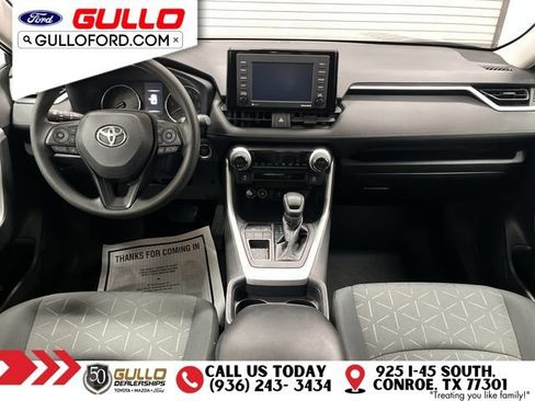 Used 2021 Toyota RAV4 XLE FWD image 11