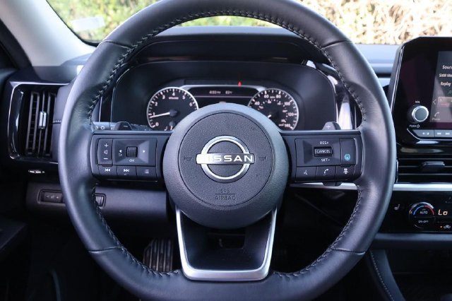 Certified 2025 Nissan Pathfinder SV AWD/4WD image 12