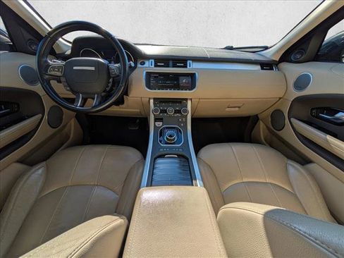 Used 2017 Land Rover Range Rover Evoque SE image 22