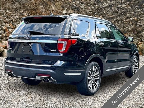 Used 2018 Ford Explorer Platinum AWD/4WD image 2