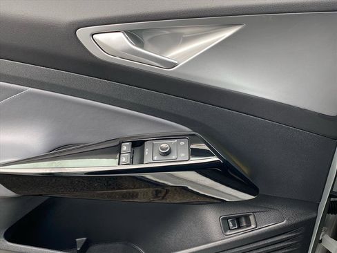 Certified 2023 Volkswagen ID.4 Pro S image 18