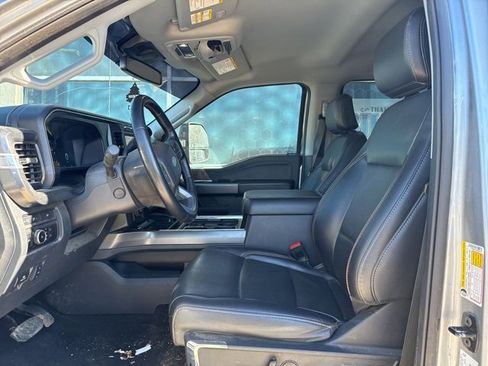 Used 2024 Ford F350 Lariat w/ FX4 Off-Road Package image 9