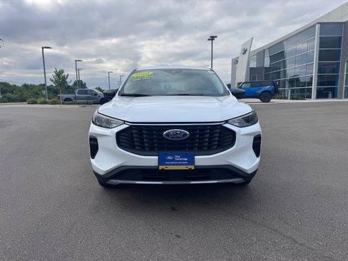 Certified 2025 Ford Escape Active AWD/4WD image 2