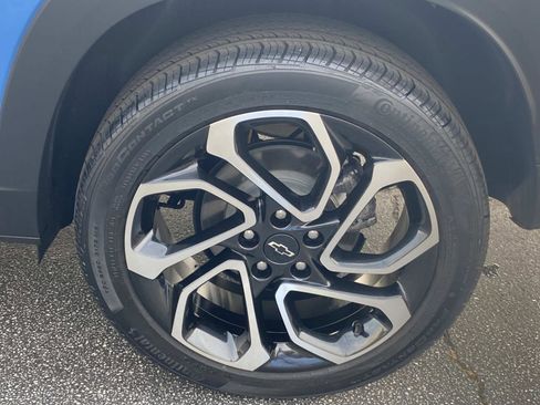 Used 2024 Chevrolet Trax RS w/ Sunroof Package image 14