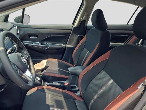 New 2025 Nissan Versa SR image 15